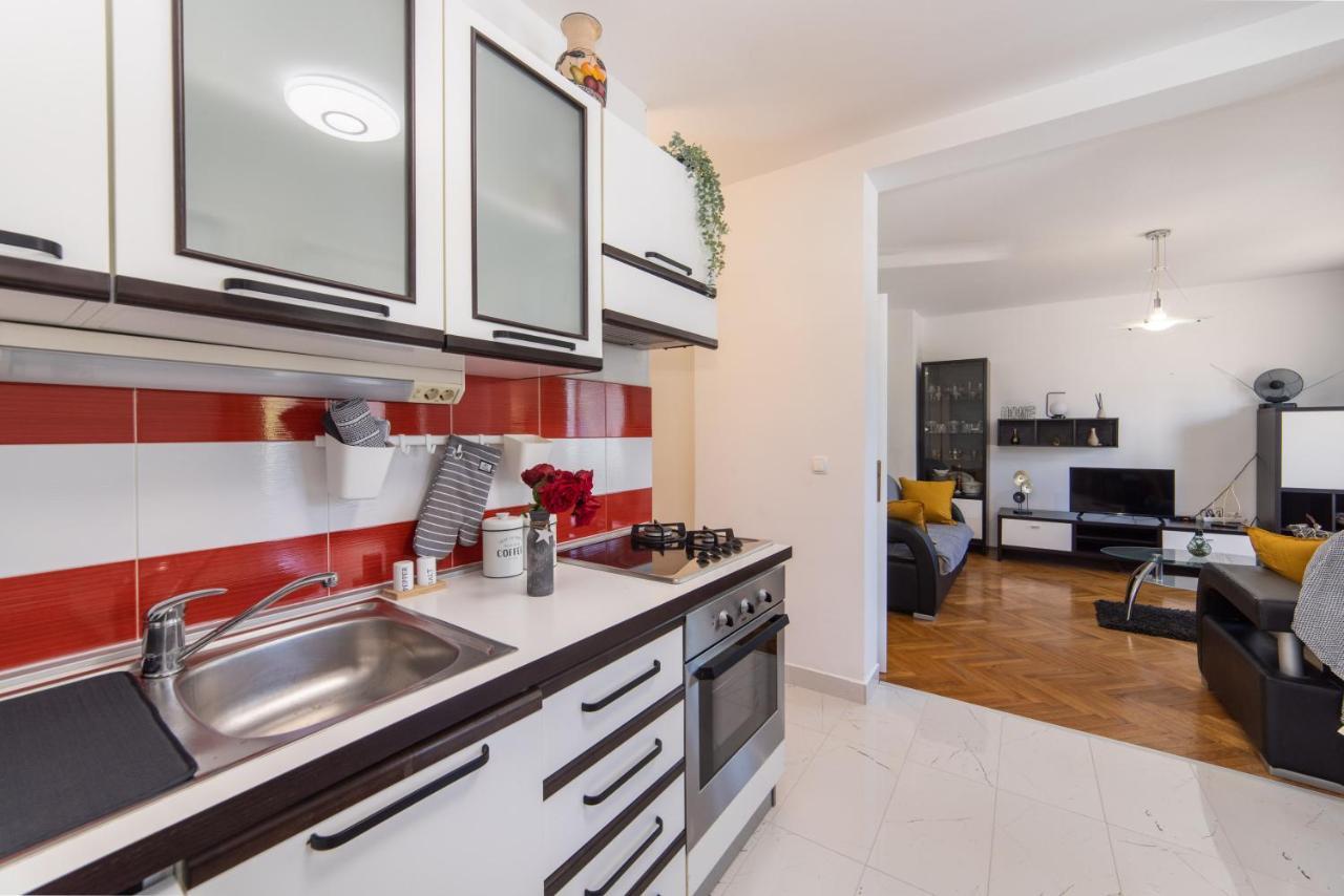 Apartman Porto Плоче Екстер'єр фото