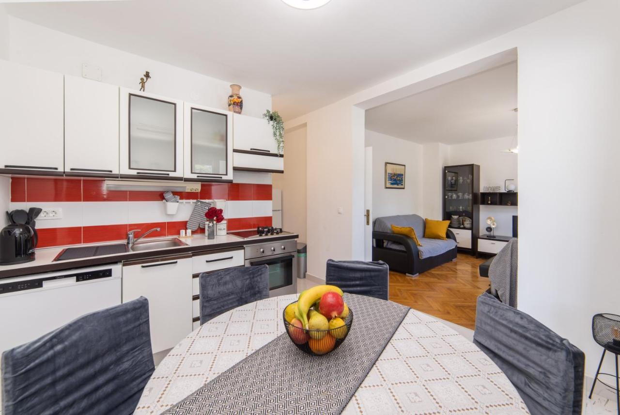 Apartman Porto Плоче Екстер'єр фото