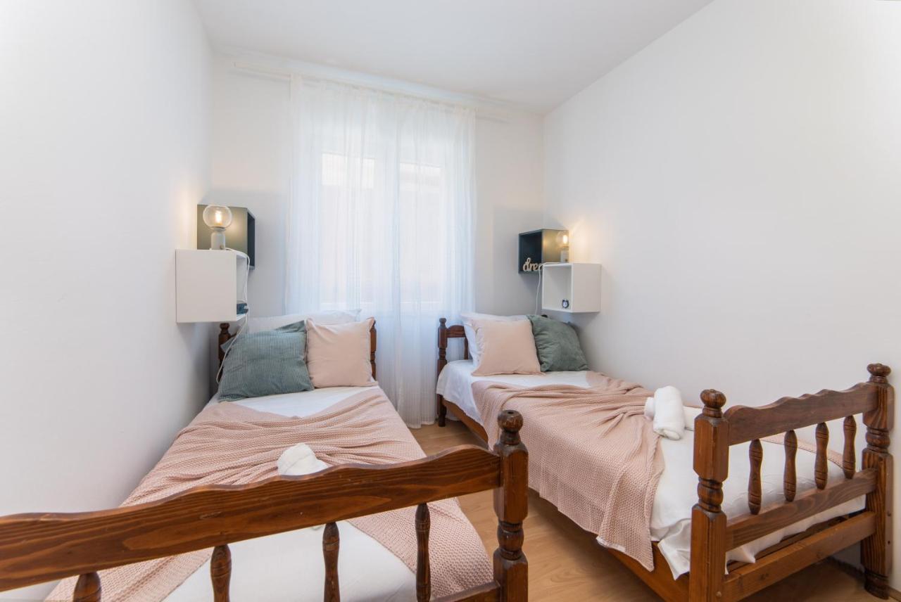 Apartman Porto Плоче Екстер'єр фото